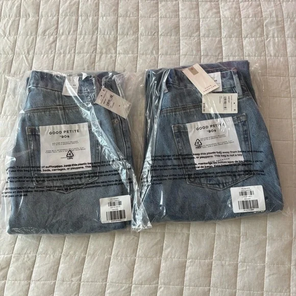 Good American - GOOD PETITE 90S RELAXED JEANS - Picture 3 of 3